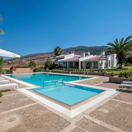 Valasia Vila *